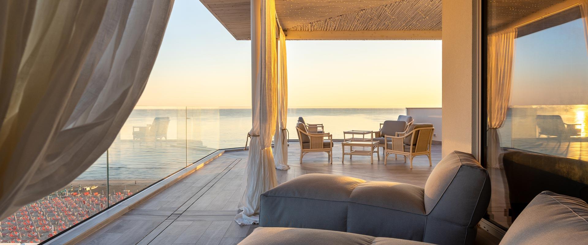 rivierahotelsenigallia it terrazza-in-hotel-senigallia-4-stelle 001